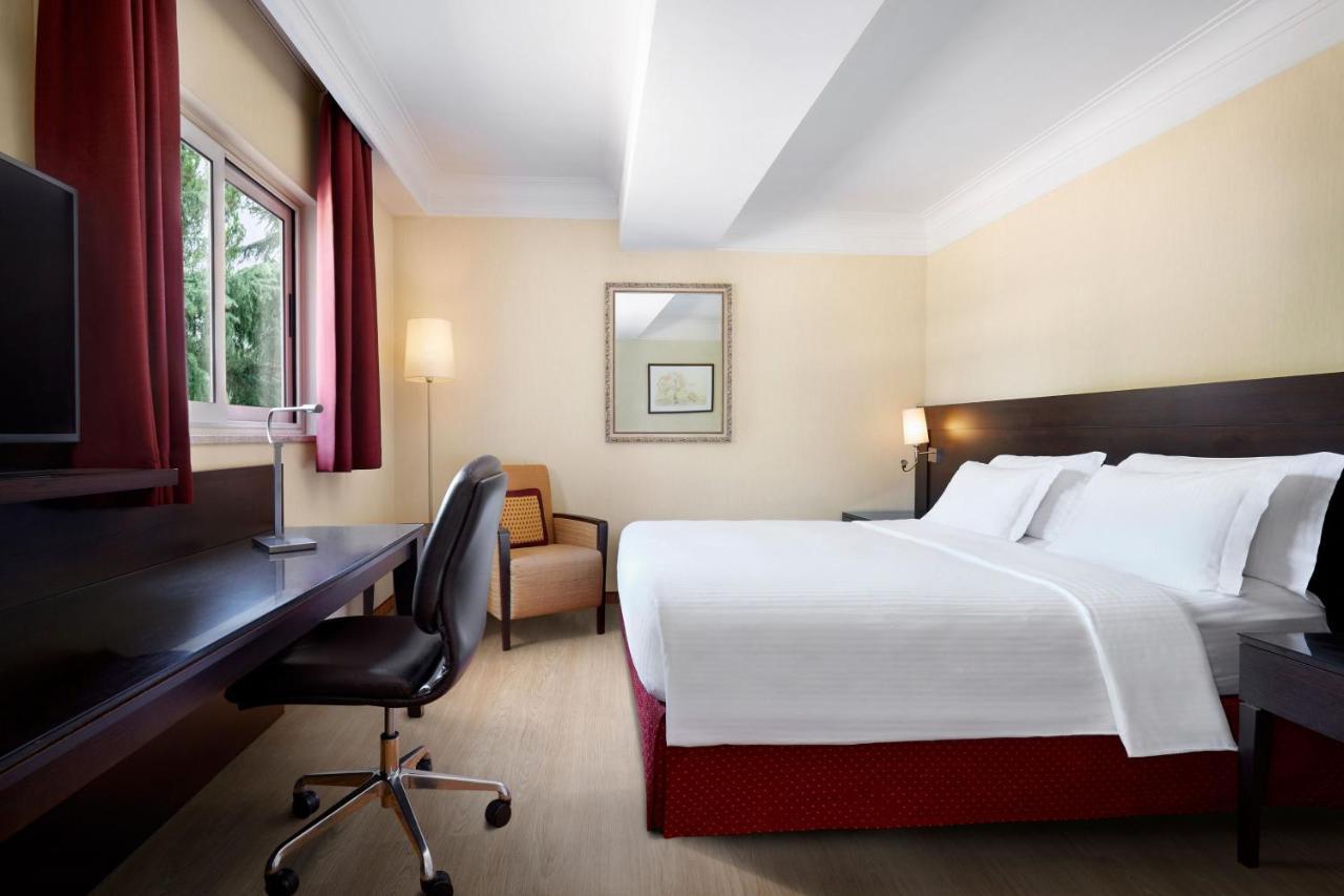Courtyard By Marriott Rome Central Park Екстериор снимка