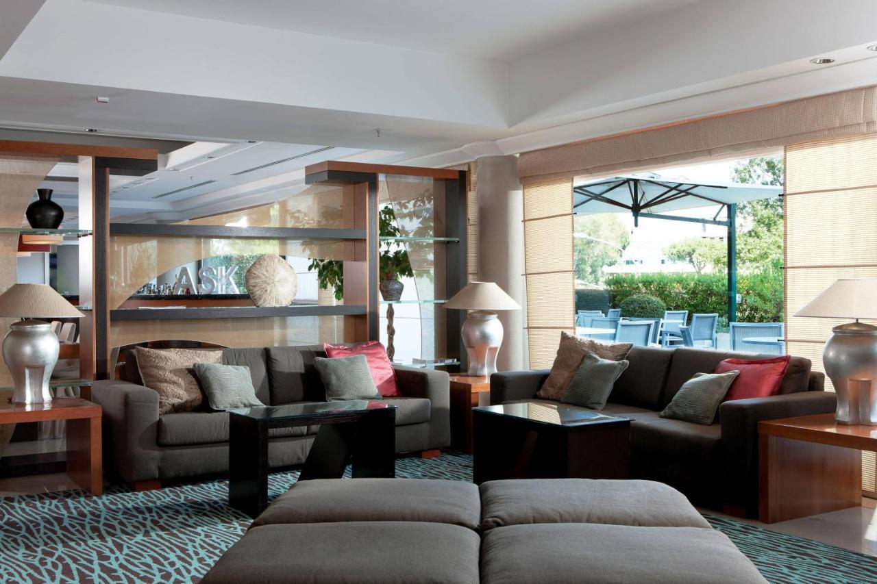 Courtyard By Marriott Rome Central Park Екстериор снимка
