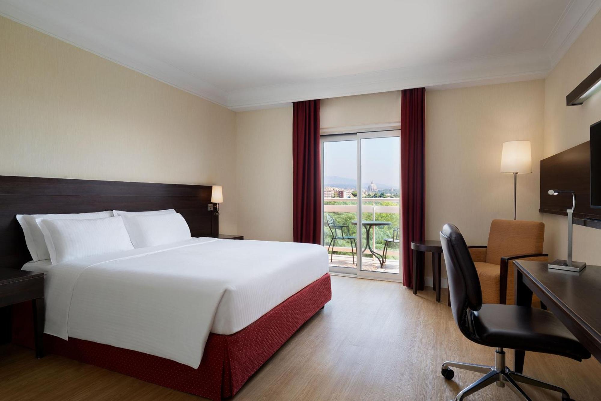 Courtyard By Marriott Rome Central Park Екстериор снимка