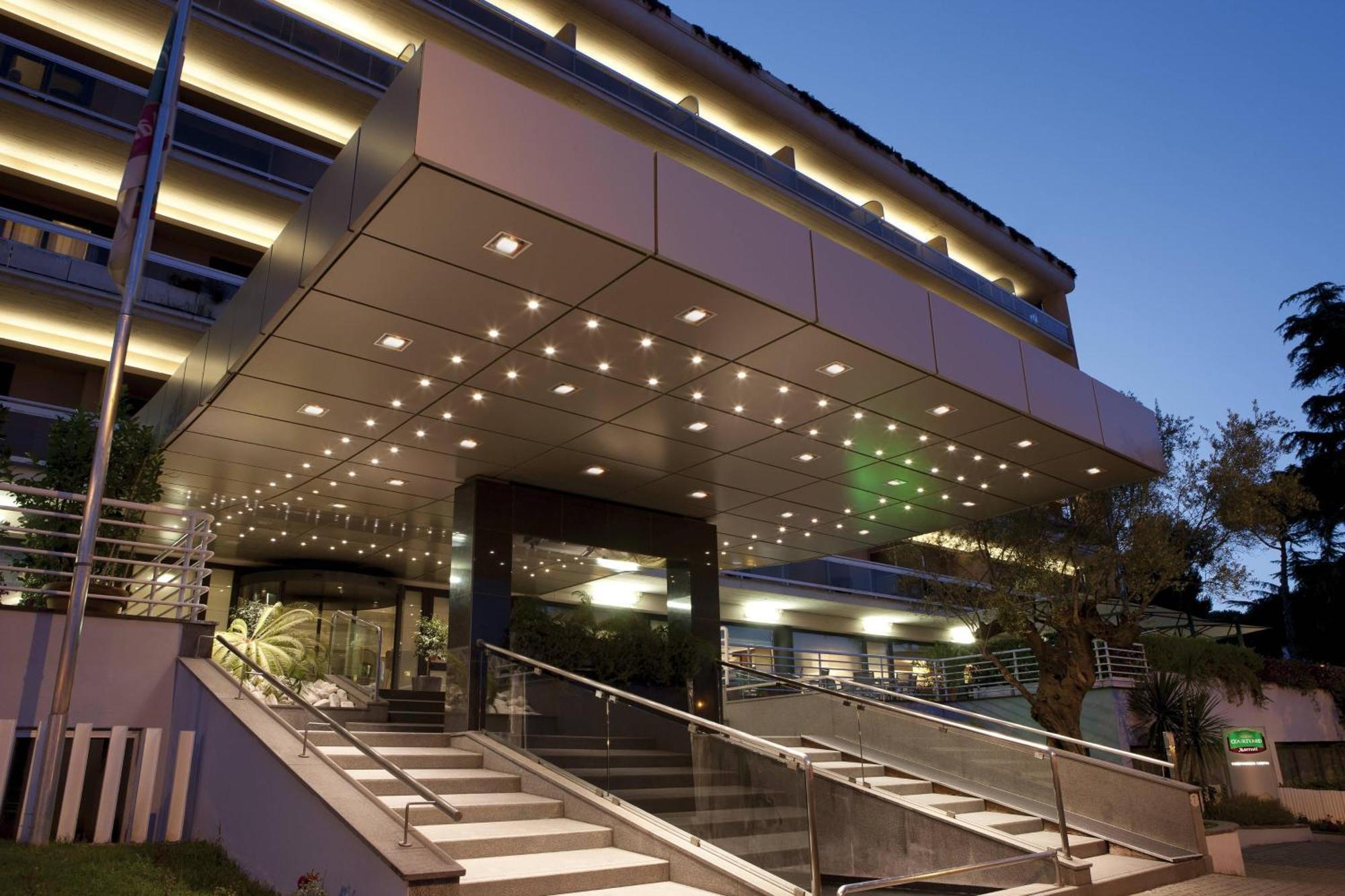 Courtyard By Marriott Rome Central Park Екстериор снимка