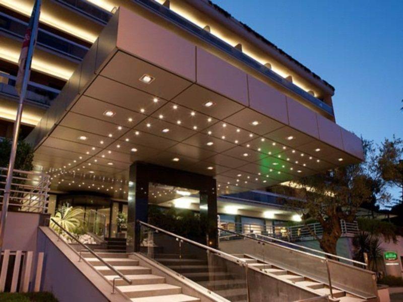 Courtyard By Marriott Rome Central Park Екстериор снимка
